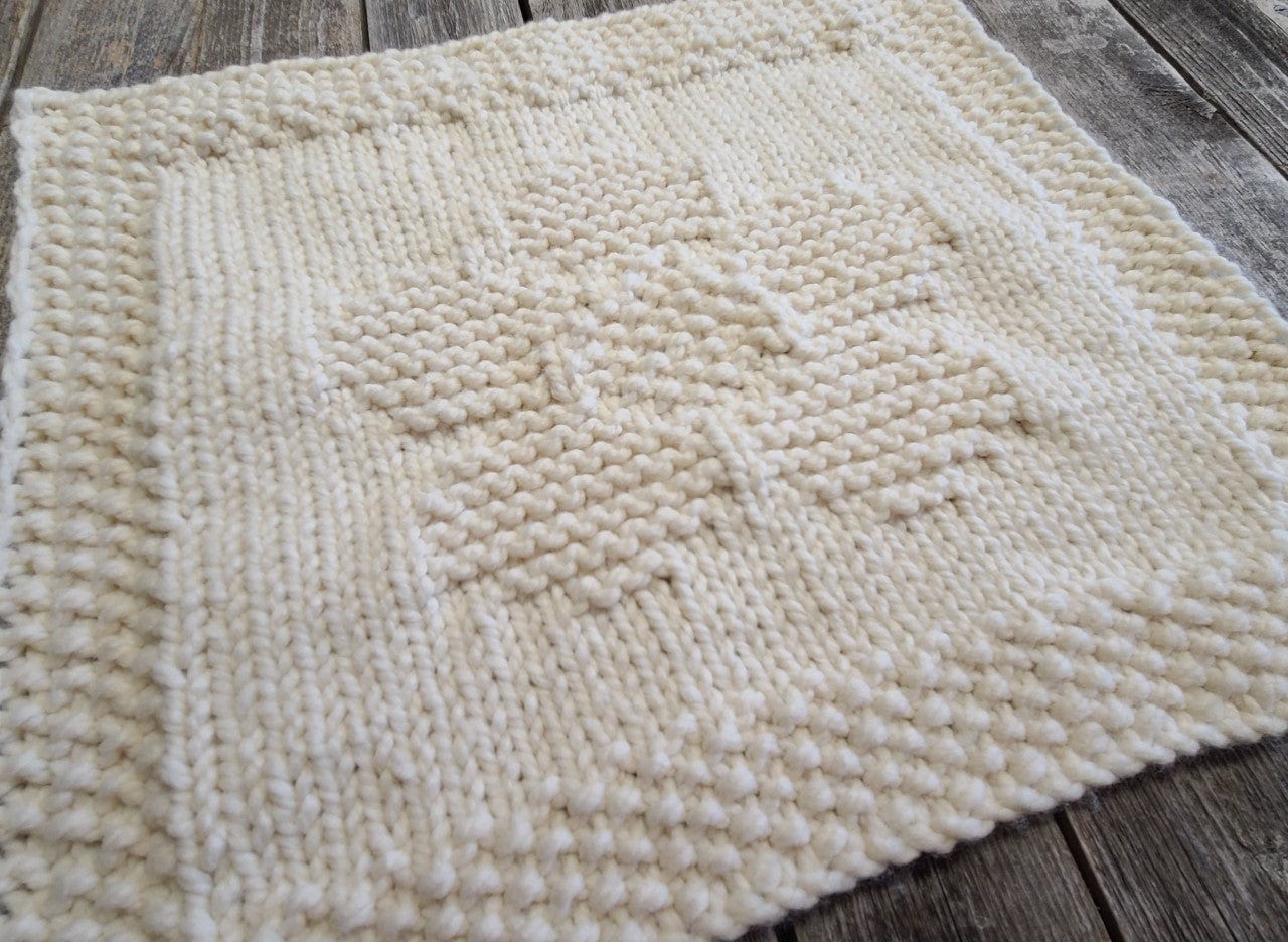 Ravelry: Loom Knit Egg Apron pattern by Michelle Rynsai