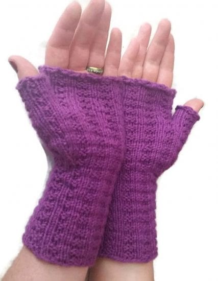 ePattern: Broken Rib Fingerless Gloves – CinDWood Looms