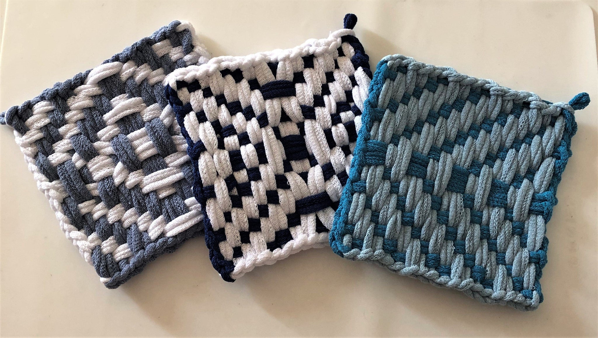 Set of 3 Blue & Silver Colored Cloth Square Potholders 7